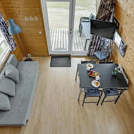 1 Bedroom Lovely In Дом отдыха