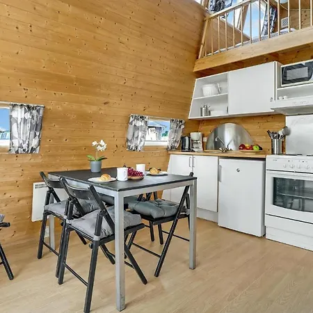 Дом отдыха 1 Bedroom Lovely In *